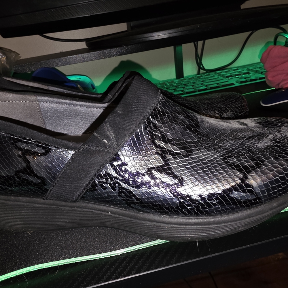 Grey's Anatomy Black Snake Print Mules